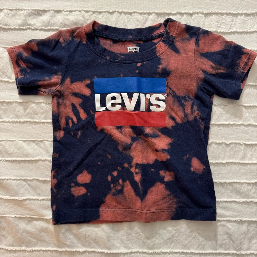 Levi’s 18m Toddler Graphic tee | bleach dyed